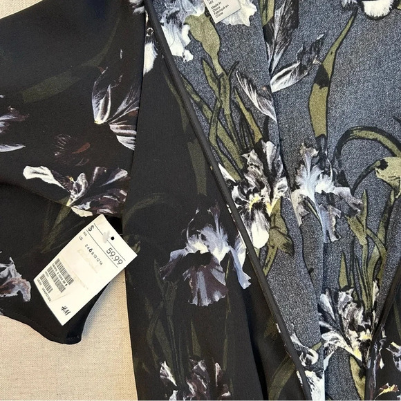 NWT H&M Women's Black Floral One-Piece Romper Size 6 - Picture 12 of 12